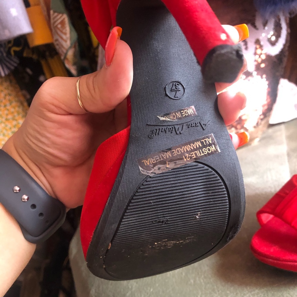 Beautiful shoes - Picture 5 of 5